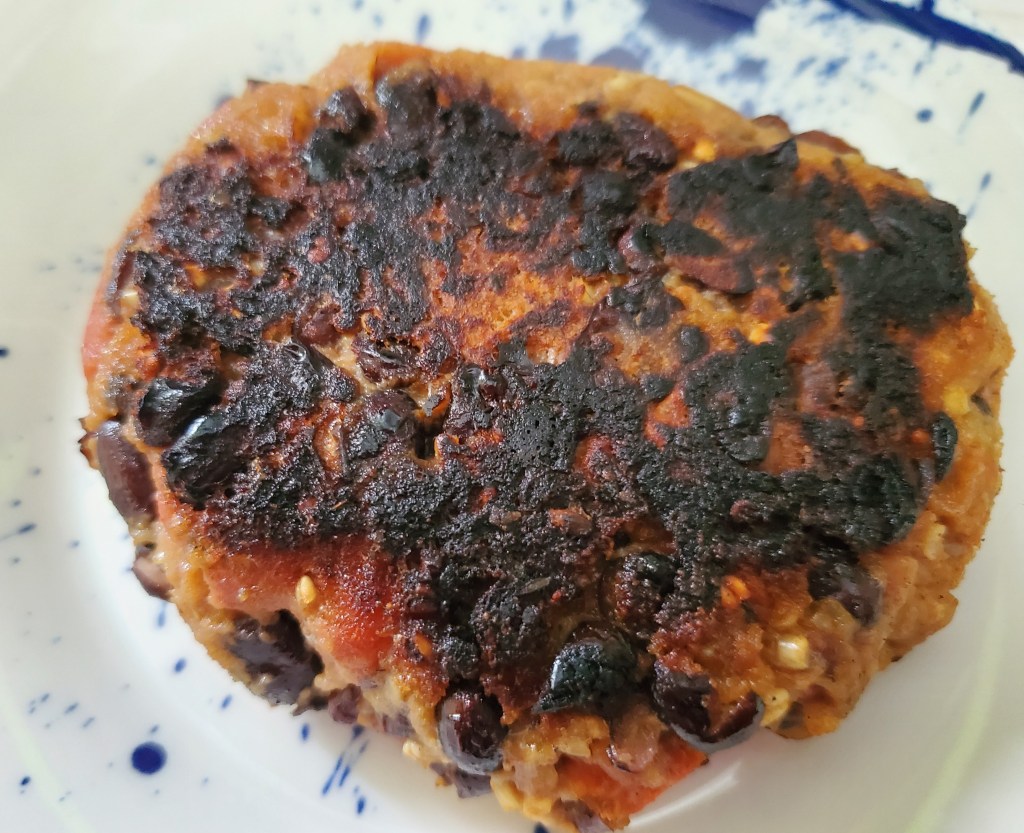 Final cooked veggie burger